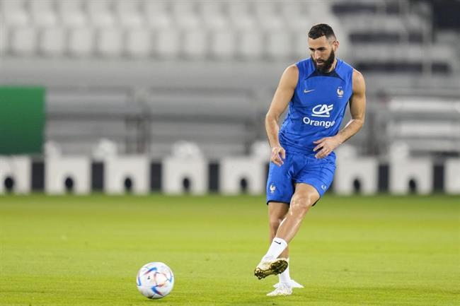 Benzema tuyệt tình với nhiều đồng đội cũ tại ĐT Pháp 